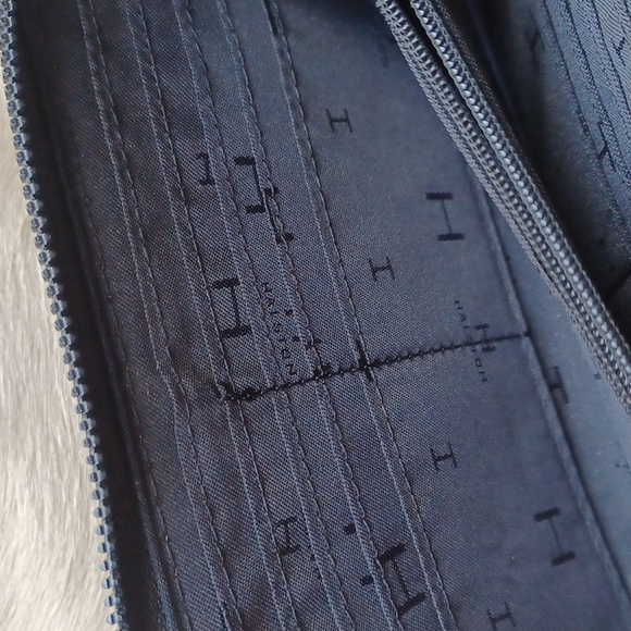 Halston wallet - Picture 5 of 16